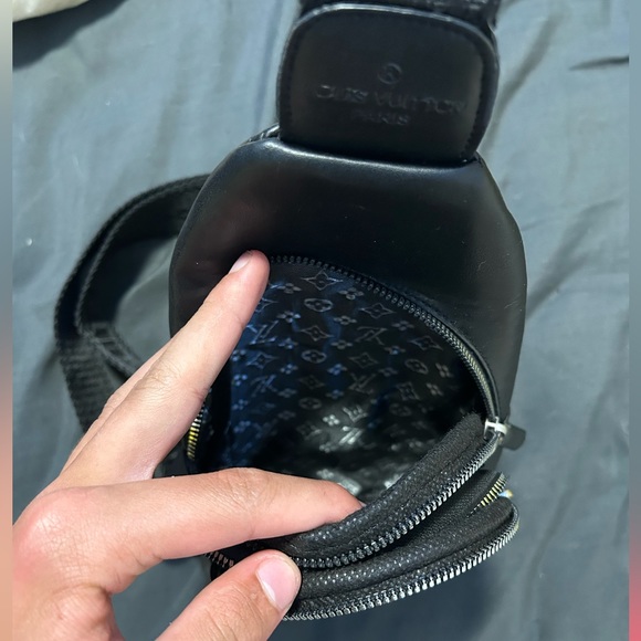 COPY - Louis Vuitton cross body bag - Picture 3 of 5